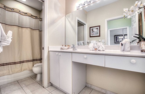 Fort Myers Beach Hotel | Island Retreat: 4 Modern Units w/Waterfront Views, Pool & Kitchen