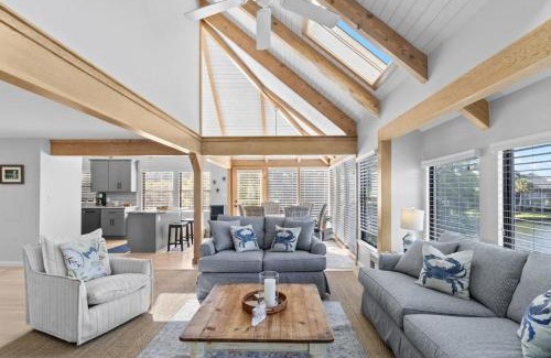 Litchfield by the Sea House | Island Serenity Lake View 3 Bedroom with Amenities
