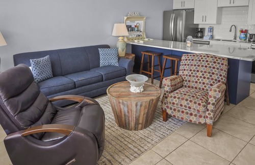 Fort Walton Beach Condo | Island Surf #8 * 1st Floor + Pool side + beachfront + beach service!