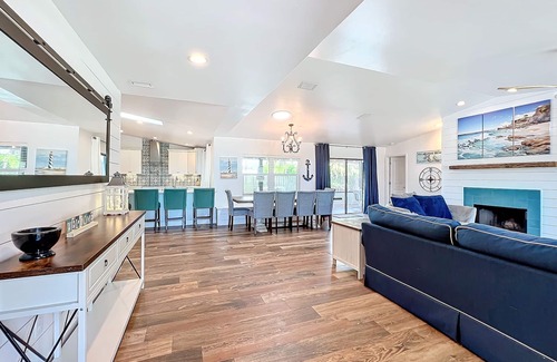 Melbourne Beach House | Island Vibes Beach House~ 4 min. Walk 2 Beach Heated Pool King Beds