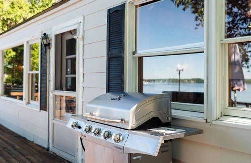 Ponshewaing House | Island view Lake Cottage on Crooked Lake, best views!