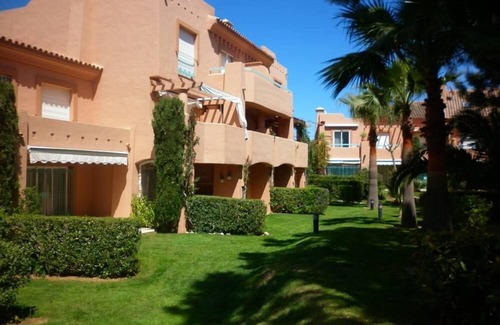 Islantilla House | Islantilla: Terraced house on Islantilla golf course - hole no. two
