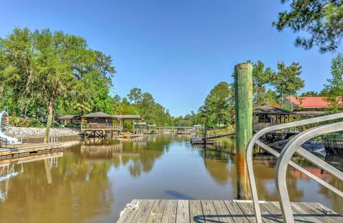 Midway House | Isle of Wight Tri-Level Home with Private Boat Dock!