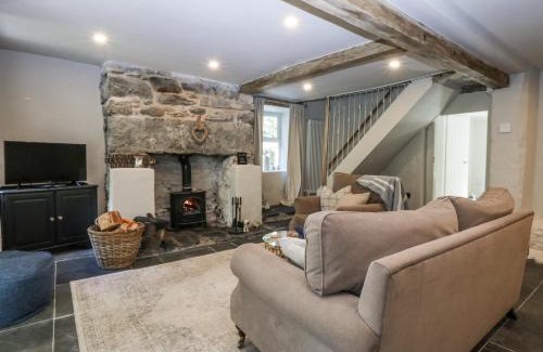 Llanuwchllyn House | Islwyn