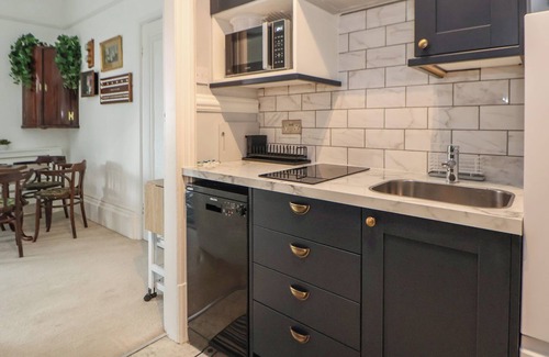 Waterloo Cottage | Ismay Billiard Room Apartment - Titanic Interest