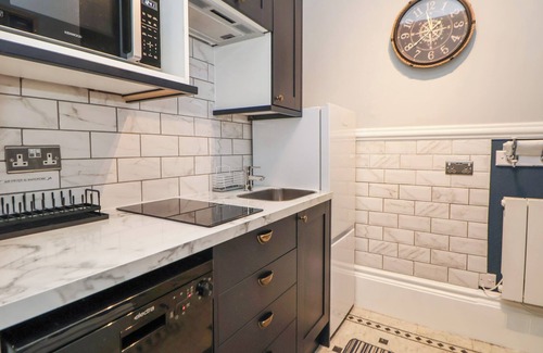 Waterloo Cottage | Ismay Billiard Room Apartment - Titanic Interest