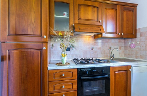 Castelnuovo di Val di Cecina Apartment | Nice apartment for 4 people with A/C, pool, WIFI, TV, patio, pets allowed and parking