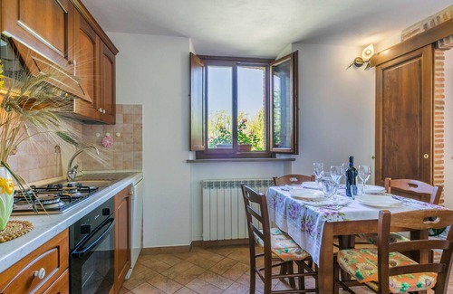 Castelnuovo di Val di Cecina Apartment | Nice apartment for 4 people with A/C, pool, WIFI, TV, patio, pets allowed and parking