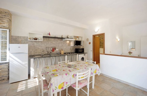 Dolcedo House | Holiday Home "Casetta Antonella" with Mountain View, Garden & Terrace