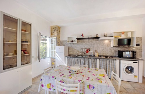 Dolcedo House | Holiday Home "Casetta Antonella" with Mountain View, Garden & Terrace