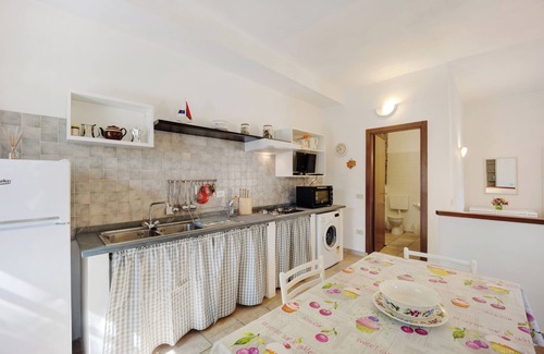 Dolcedo House | Holiday Home "Casetta Antonella" with Mountain View, Garden & Terrace