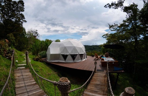 San Francisco House | It is a beautiful luxury glamping site located next to a forest reserve and a great view.