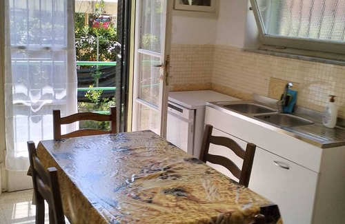 Tirrenia Apartment | Villa Eusepia, facing the beach of Tirrenia