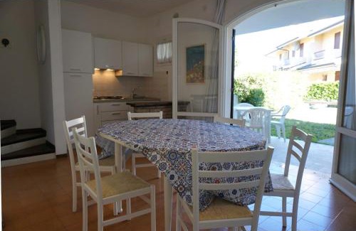 Porto Santa Margherita Villa | Relax in our charming villa with private garden