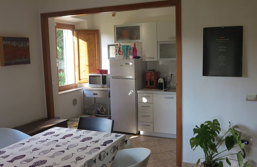 Castiglioncello Apartment | A garden on the bay