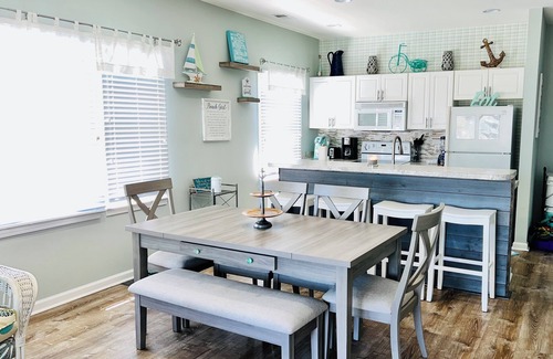 Sea Trail Condo | It's a beautiful time to visit! Golf course, 3rd floor, elevator, pet friendly!