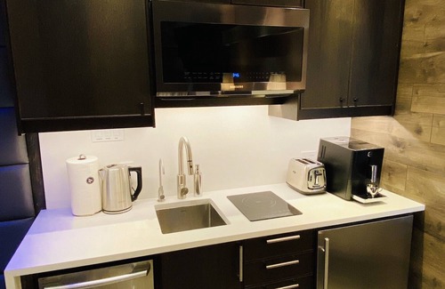 Hollywood Hills West Apartment | It's all about the view: STUDIO 1080 HOLLYWOOD = JETLINER VISTAS of Downtown LA!