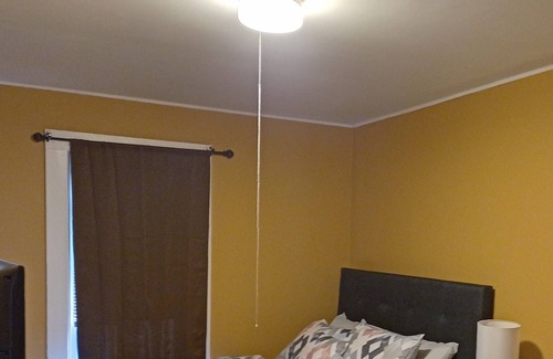 Quincy House | It's comfort Away frm home. 4mins walk to Quincy Adam Tstation, 0 mins to b/stop