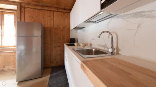 Turri Piano Apartment | Italianway - Dei Sana 8 Yellow Submarine