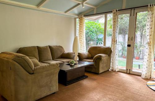 Varanasi Ski Chalet | ITH Luxury Cottage 'Hibiscus'