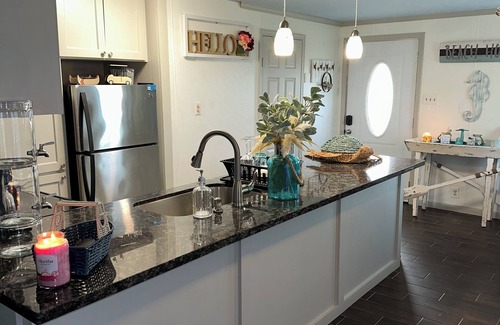 Galveston House | Its Island time at Sea La Vien5 minutes from the beach with private fishing pier