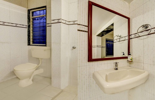 Kalyani Nagar Hotel | Itsy By Treebo - RG Cottage