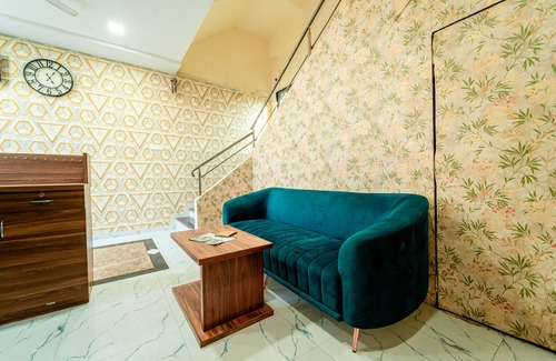 Hadapsar Hotel | Itsy Hotels Anand Executive, Near Amanora