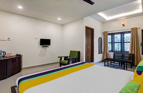 Mahadevpet Hotel | Itsy Hotels Regalia Grand, 500 Mtrs From Madikeri Fort