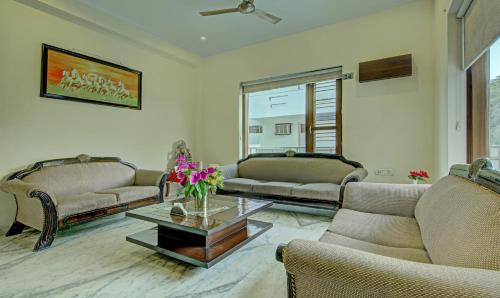 Noida Hotel | Itsy Hotels Swastika Inn Sector 26