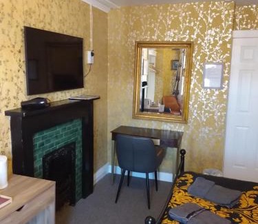 Tollcross House | IVY- Braveheart Guest House