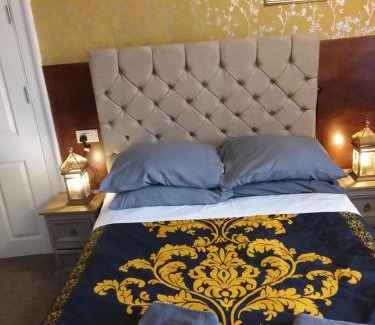 Tollcross House | IVY- Braveheart Guest House