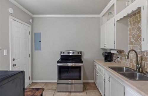 Central Oklahoma City House | Ivy Cottage Getawayn