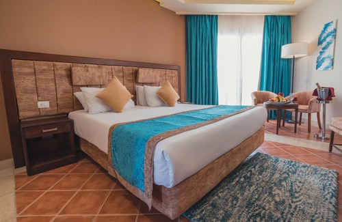 Ras Nasrani Resort | Ivy Cyrene Sharm Resort Adults Friends Plus 13