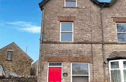 Ingleton House | Ivy Mount - Your gateway to the Yorkshire 3 Peaks