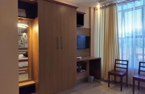 Thariyode Hotel | IvyArk Residency