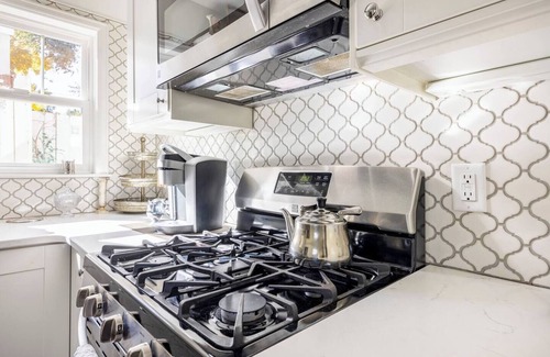 Colorado Springs House | Ivywild Boutique Cottage with Patio