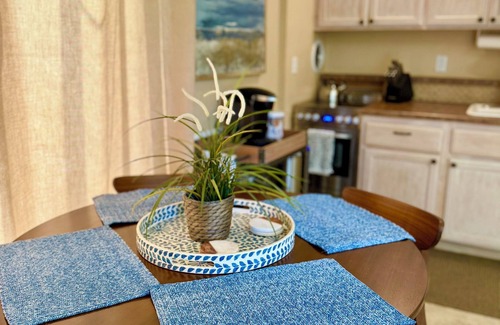 Indian Wells Condo | IW 1 Bedroom Condo, Awesome Patio with Pool and Mountain Views