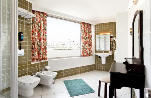 Alsancak Hotel | Izmir Palas Hotel