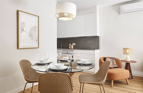 Gros Apartment | Izpizua II | The Rentals Collection