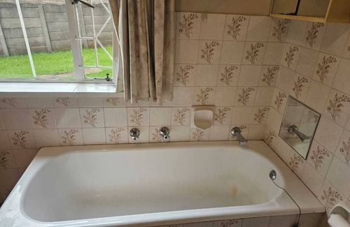 Greater Johannesburg Metropolitan Area House | J&M GUEST HOUSE