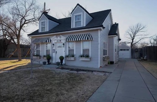 Amarillo House | J-Town House