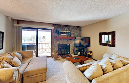 Fraser Apartment | Jabberwocky 303