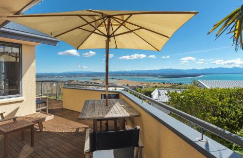 Britannia Heights House | Jacaranda