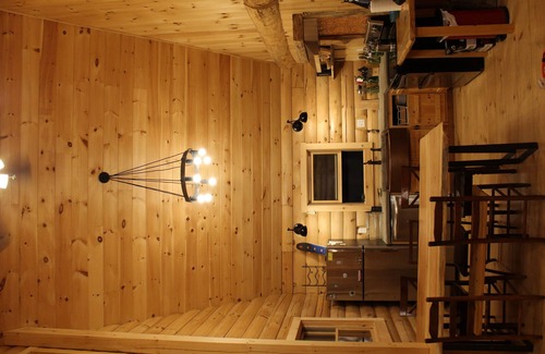 Jackson Cabin | Jackson, NH Log Cabin near Storyland in White Mountains: 2Queen Bdrms+Sleep Loft