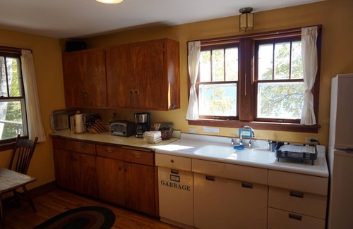 Madeline Island House | Jackson`s - 200 Feet of Sand Beach