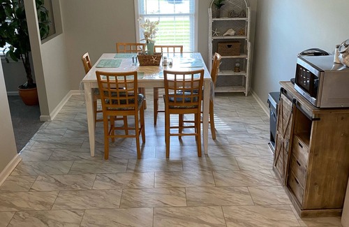 Jacksonville House | Jacksonville ranch house with perks!