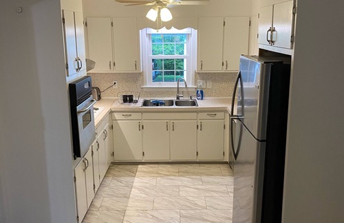 Jacksonville House | Jacksonville ranch house with perks!