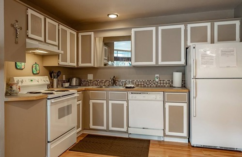 Birch Bay Condo | Jacobs Landing 605 1 Bedroom Condo