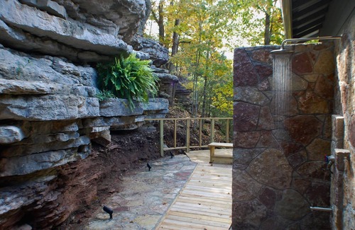 Sylvan Shores House | Jacuzzi, Fireplace, and Romance