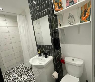 Sector 5 Apartment | Jad House